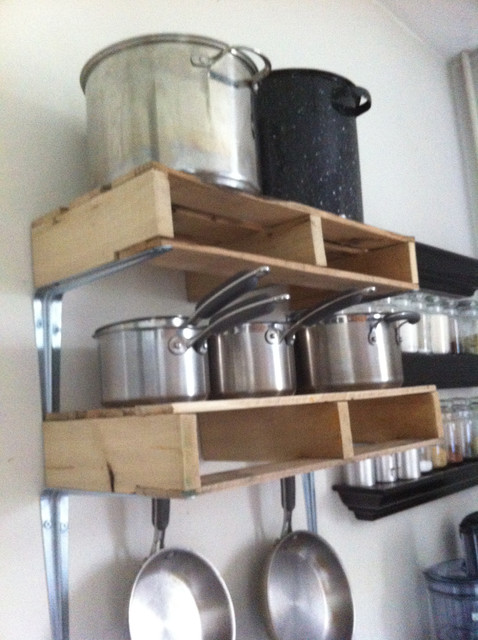 DIY-ideas-shelf-for-kitchen-with-pallets