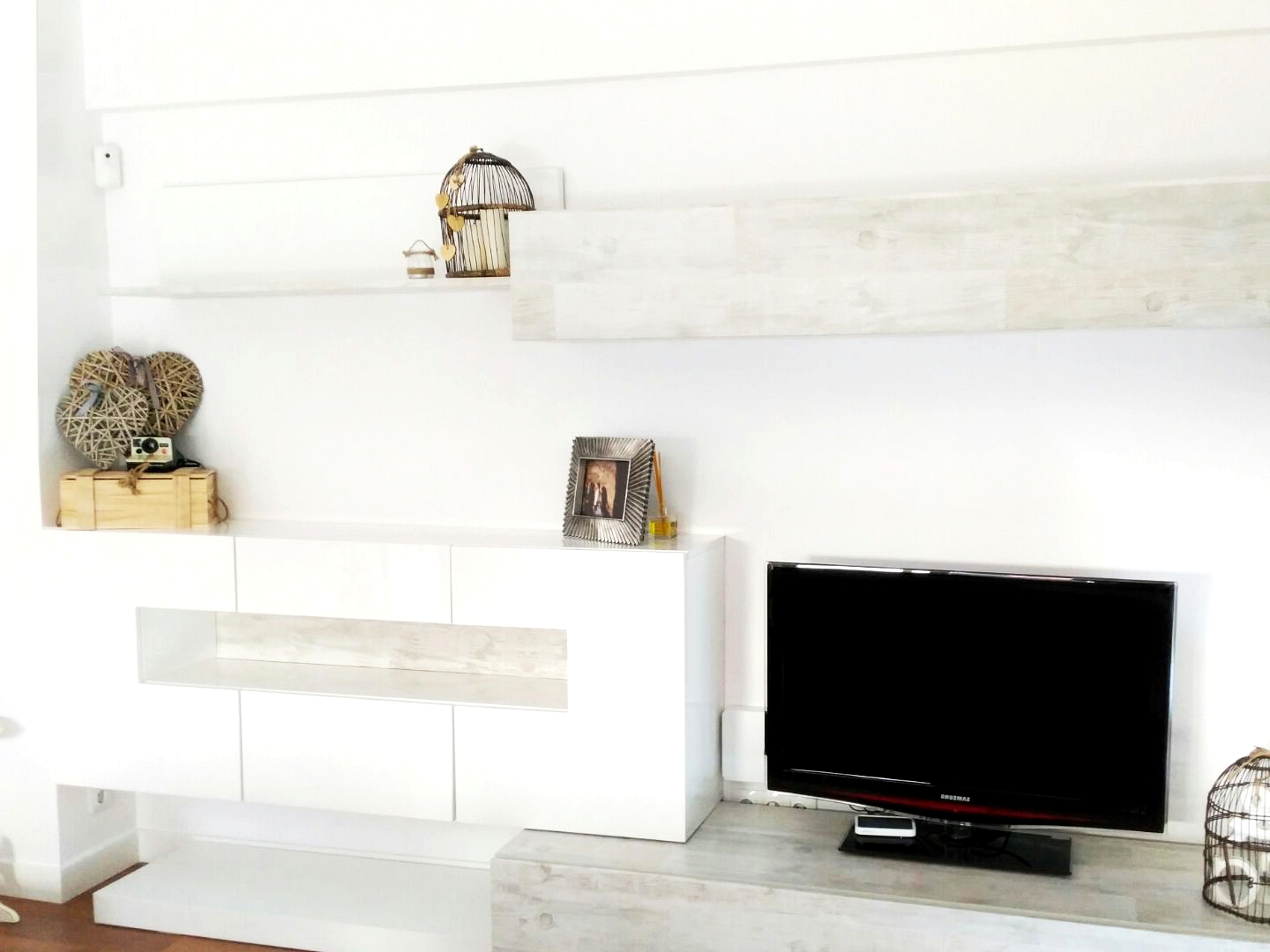 Completely different concepts to renovate the lounge furnishings with vinyl for furnishings