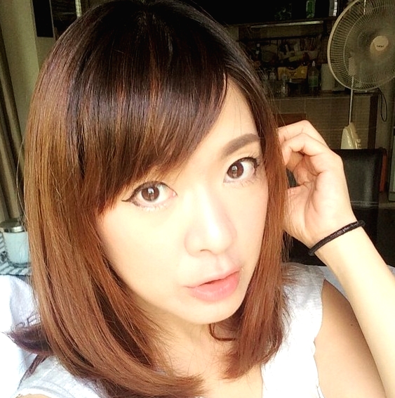 Sweet medium omrbe bob hairstyle with side bangs for Asian girls - Thailand