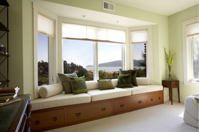 contemporary-living-room-windowsill