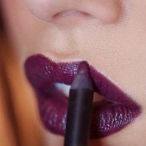 plum-lips-for-beauty-makeup