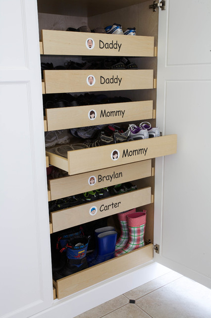 closet-for-shoes-for-all-family