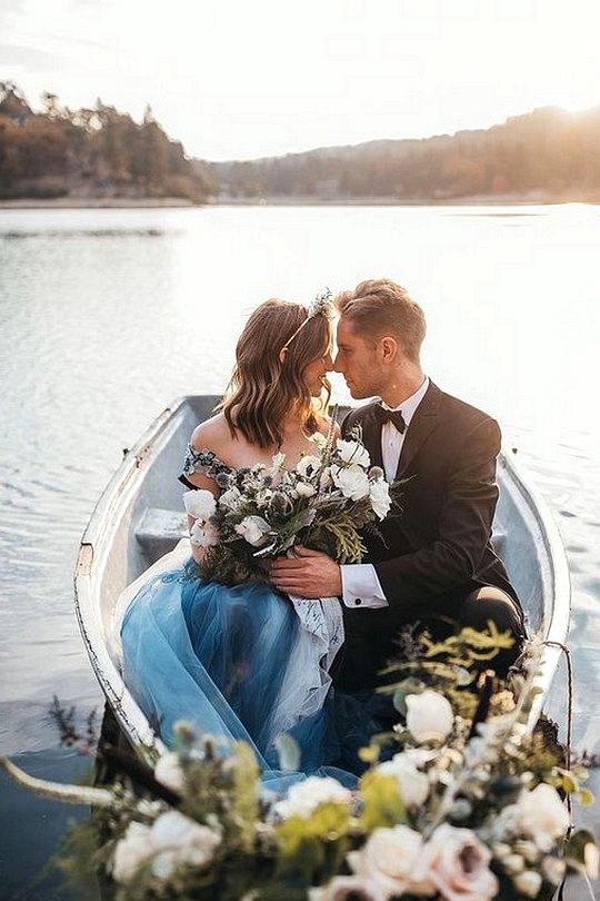lakeside elopement wedding ideas for 2020