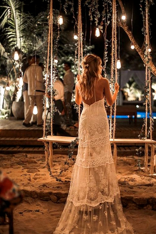 night wedding photo ideas with lights