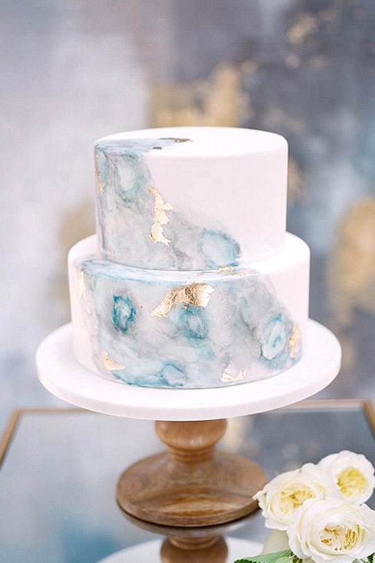 trending blue and gold marble wedding cake