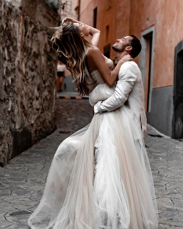 Tali Photography Wedding Photo Ideas #wedding #photos #weddingphotos