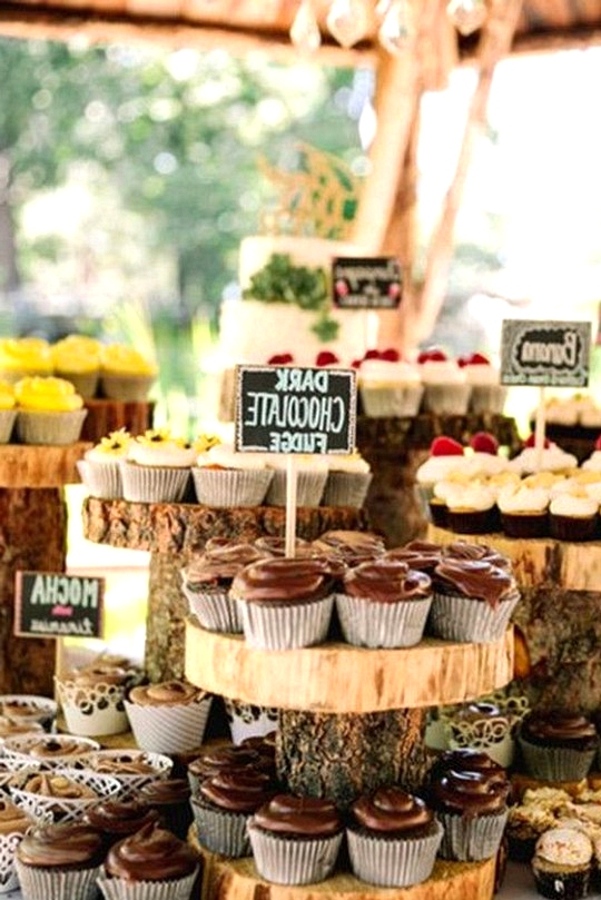 country rustic wedding dessert display ideas