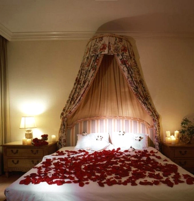 26 Romantic Bedroom Decorating Ideas to Know