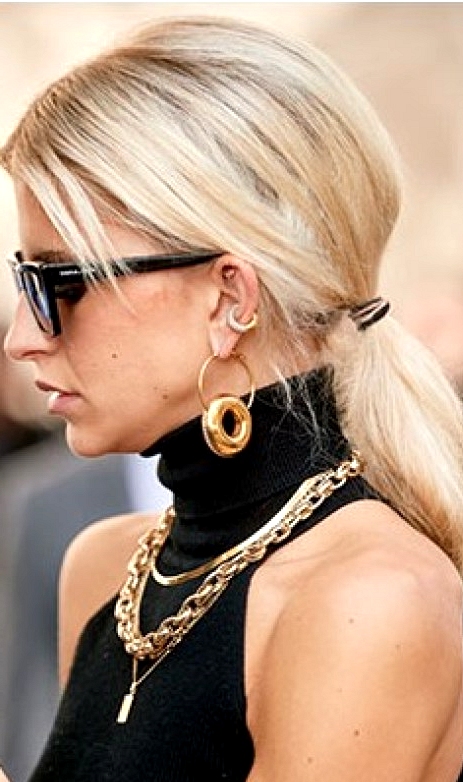 arge chain necklaces have made their way to the forefront of this season.