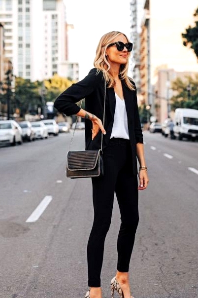 *15 Fashionable Outfits To Wear Through Social Distancing