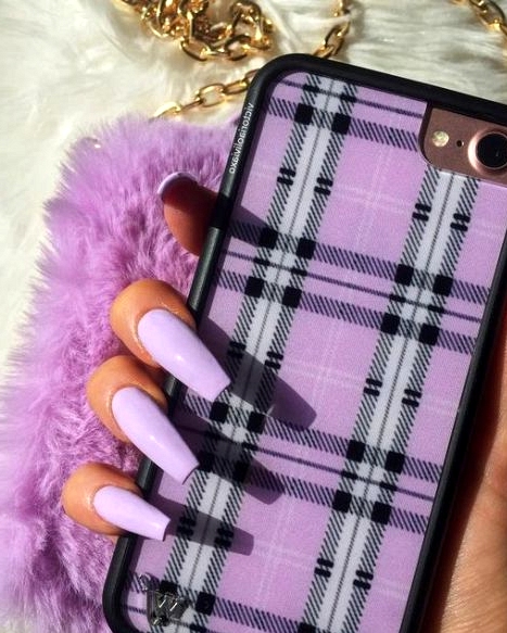 *10 Chic Phone Cases That You Will Fall In Love With