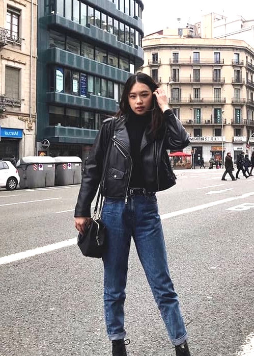 boyfriend-jeans-and-black-leather-jacket-outfit