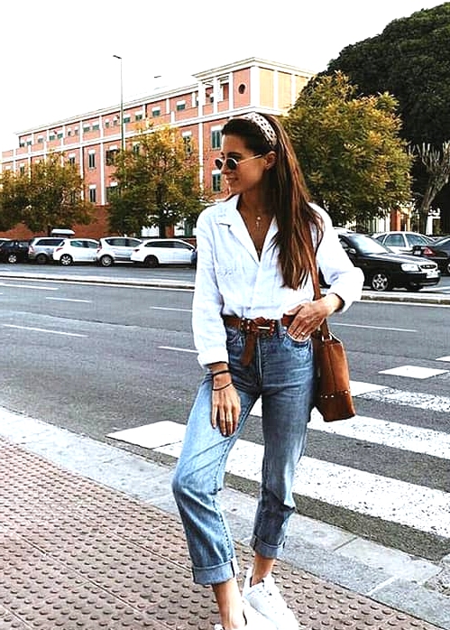 boyfriend-jeans-white-shirt-outfit