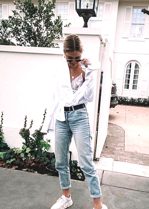 white-shirt-and-boyfriend-jean-outfit-idea