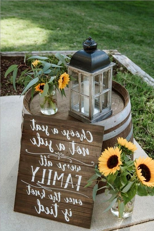 chic rustic wedding decoration ideas with sunflowers