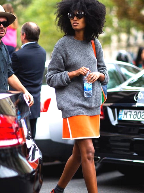 orange-sporty-skirt-grey-sweater-layered-min