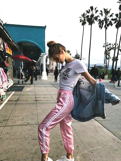pink-trackpant-street-style-outfit-ideas-fall