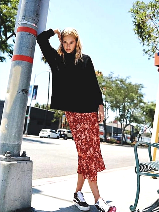 floral-printed-long-skirt-fall-season-school-fashion-ideas