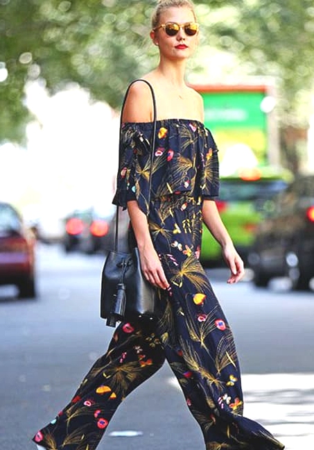 karlie-kloss-floral-printed-outfit-fall-min