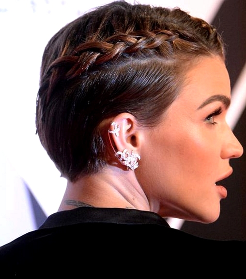 50 Stunning Wedding Hairstyles That Are Perfect for Short Hair