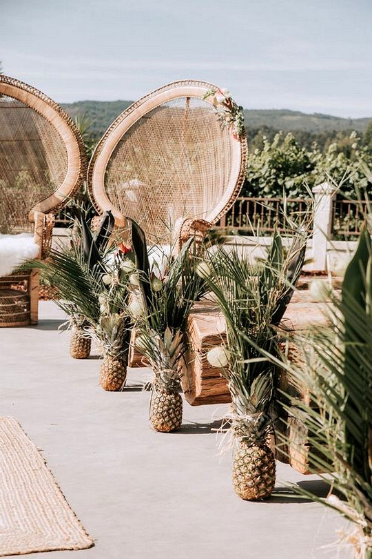 amazing tropical wedding aisle ideas with pineapples