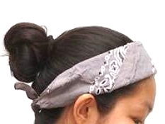 Bandannas Are Back: Best Ways To Style A Bandanna