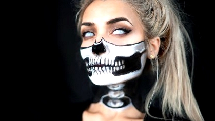 15 Fun Makeup Looks To Try If You're Bored In Quarantine