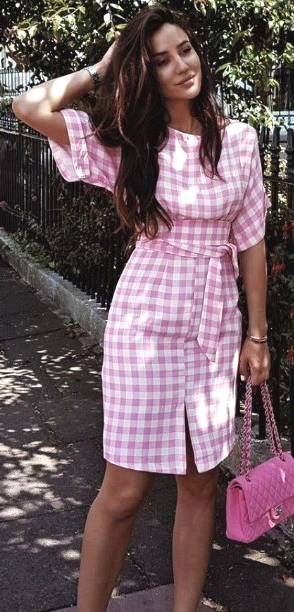 30 Informal Work Outfits for Summer time to Do this Yr