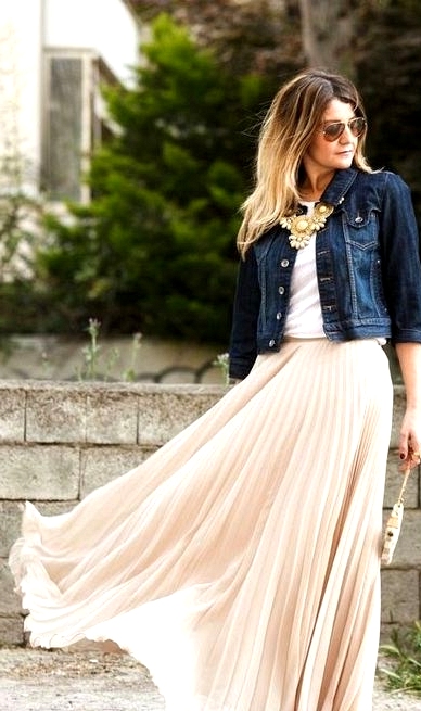 Fashionable Maxi Skirt Outfits Ideas To Impress