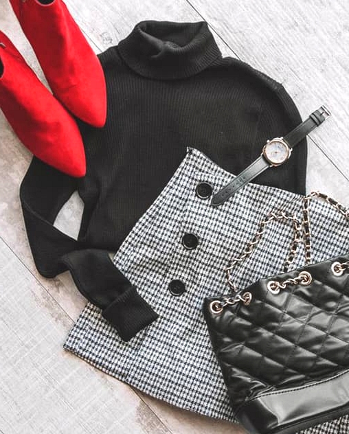 black-turtleneck-sweater-plaid-button-skirt-outfit-idea