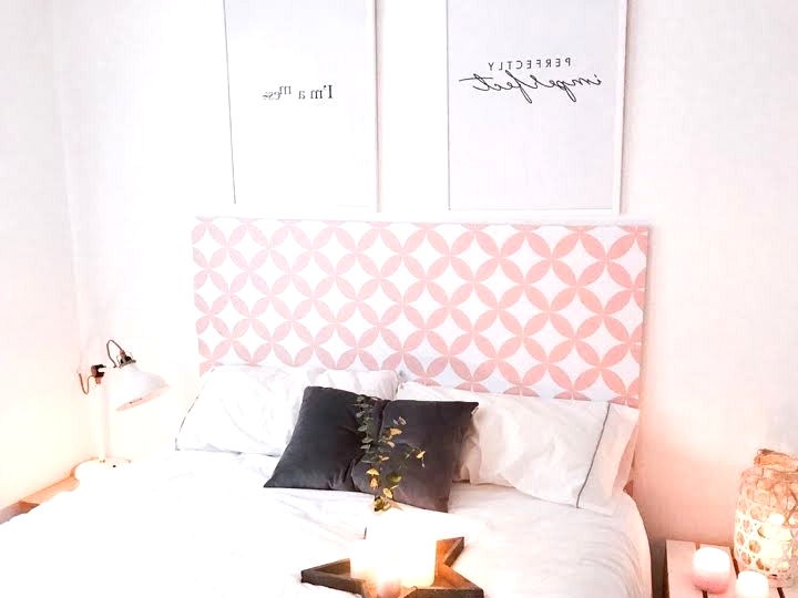 Cabecero-de-cama-femenino-con-vinilo-autoadhesivo-mosaico-de-circulos-rosa-calido-lokoloko