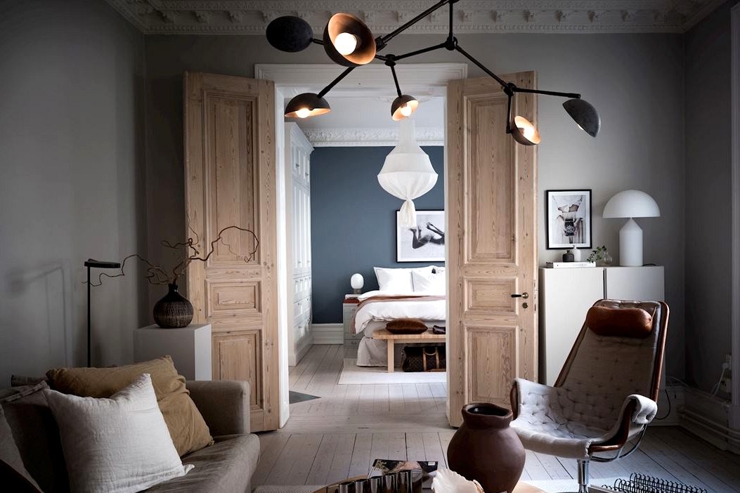 Dwelling with muted wall colours