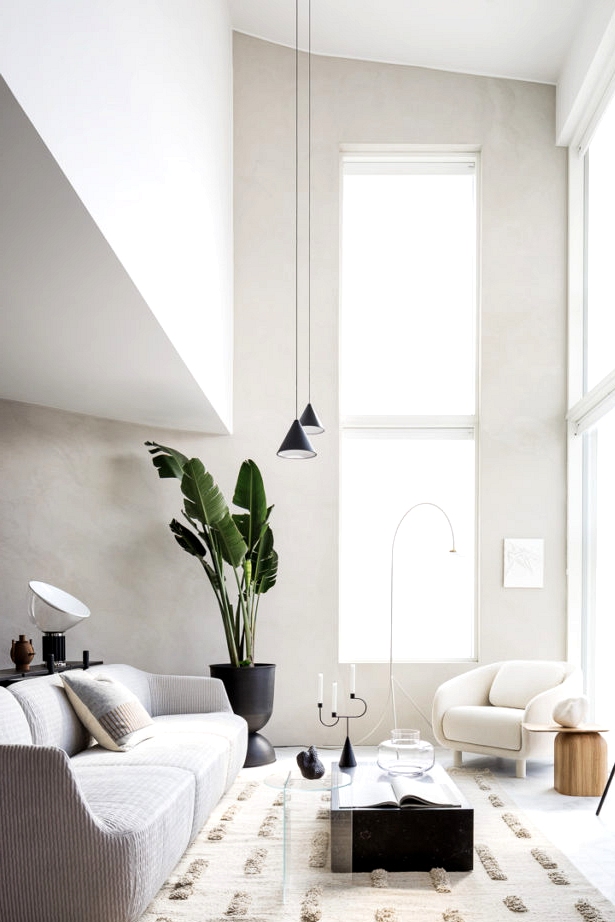 Modern, minimal and sculptural home