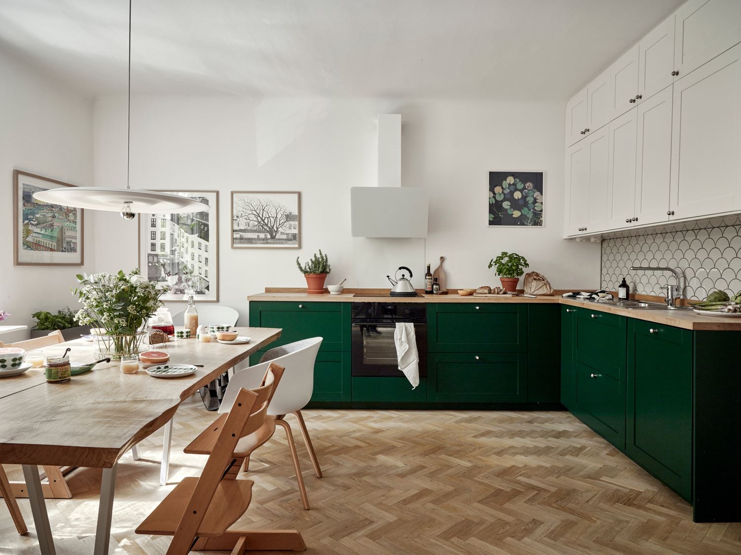 Forest green kitchen