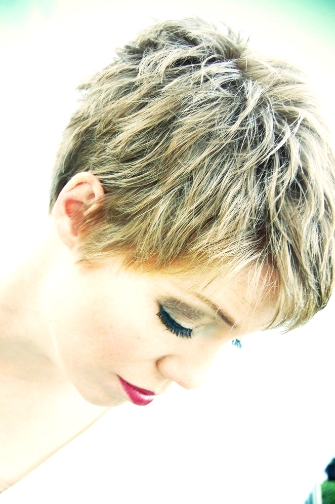 Simple Short Hairstyles: Pixie Haircut for Thick Hair