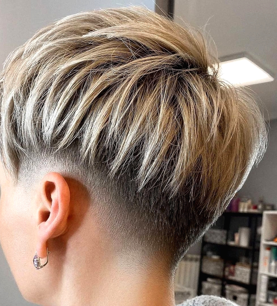 10 Quick Layered Hairstyles – Bobs & Pixies with a Fashionable Twist