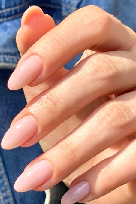 Gel or Acrylic Nails: Which One is Better for You?