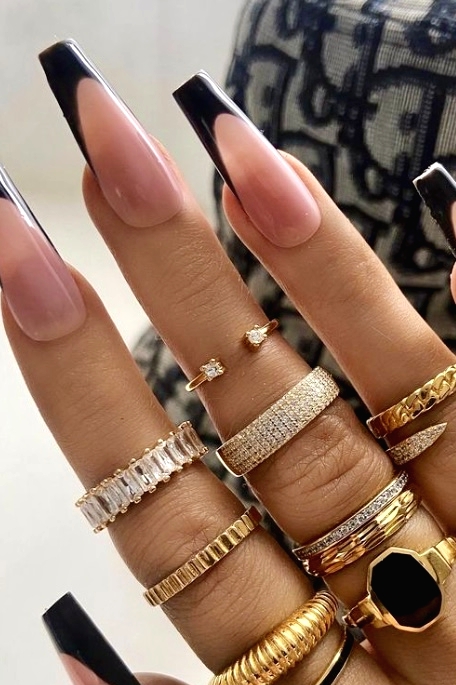 40 Stylish French Manicure Concepts for Lengthy Nails