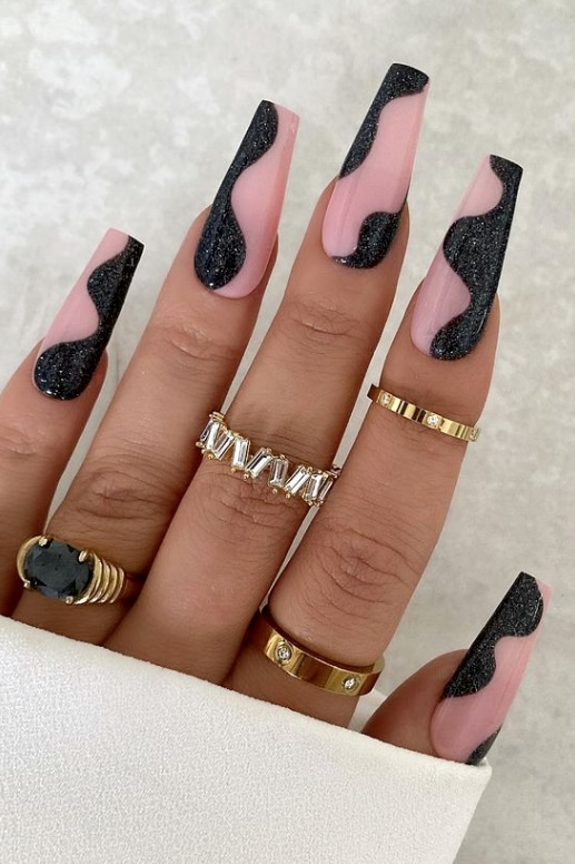 50 Classy Black Nails for Dark and Mysterious Manicure