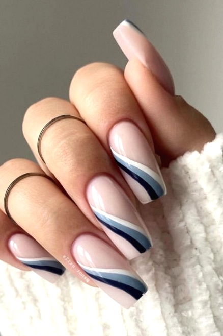 40 Stylish Grey Nail Designs to Compliment Every Outfit