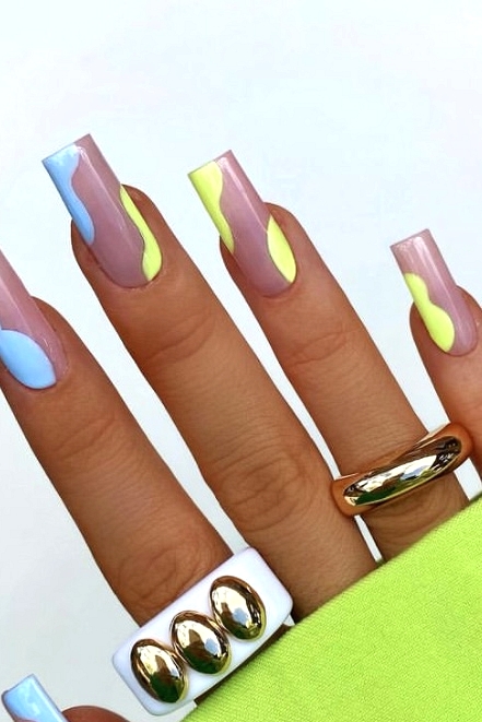 40 Trendy and Sophisticated Two-Toned Nail Designs to Copy